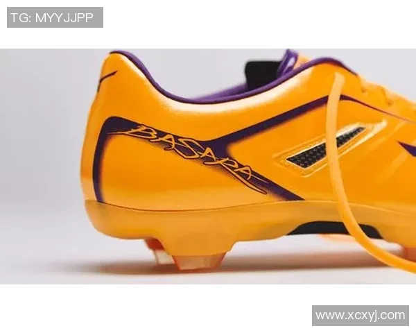 橙色足球球鞋的魅力与选择指南让你在球场上尽显风采 橙色足球球鞋的魅力与选择指南让你在球场上尽显风采