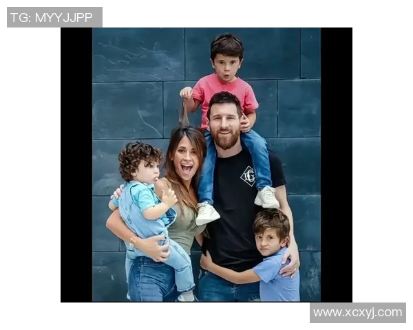 足球明星头像迷你版的魅力与创意探索，带你领略球场巨星的独特风采