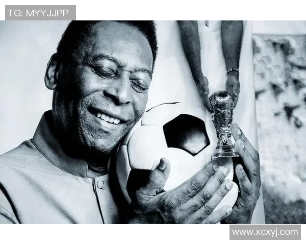 足球明星场上突发意外离世引发全球哀悼与反思运动安全问题