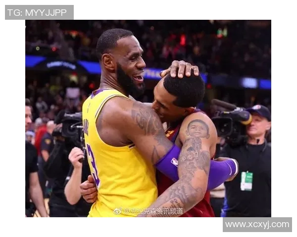 足球明星在转场时的亲密瞬间揭秘他们的摸头互动与背后故事