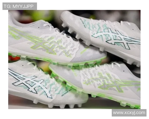 足球明星如何选择合适的足球鞋码数揭秘与推荐 足球明星如何选择合适的足球鞋码数揭秘与推荐