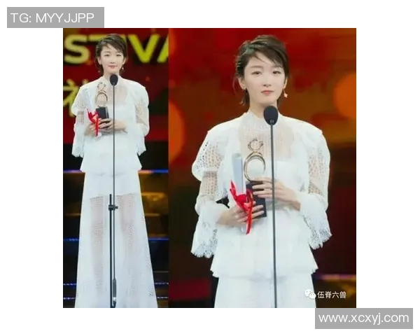 足球明星时尚风潮全解析从球场到红毯的服装选择与搭配技巧