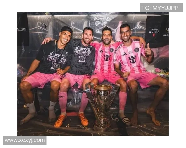 足球明星的家庭生活揭秘哪位传奇球员拥有可爱的孙子 足球明星的家庭生活揭秘哪位传奇球员拥有可爱的孙子