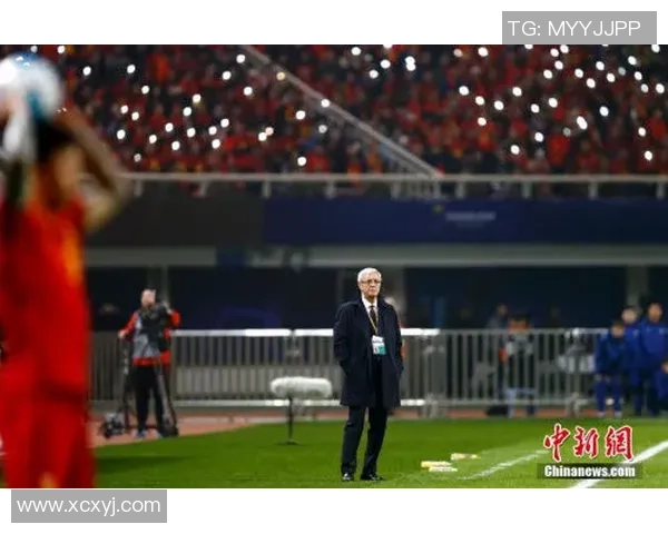 足球明星的女助理如何在聚光灯下平衡工作与生活的挑战与机遇